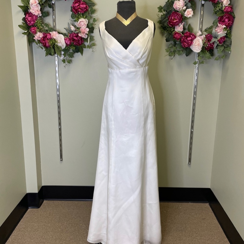 Watters Designer Wedding Dress, Size 10, Store Sample, On Sale !!
